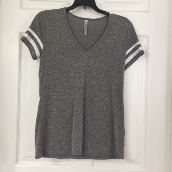 OMT Active | Short Sleeve Gray Tee - Picture 2 of 3